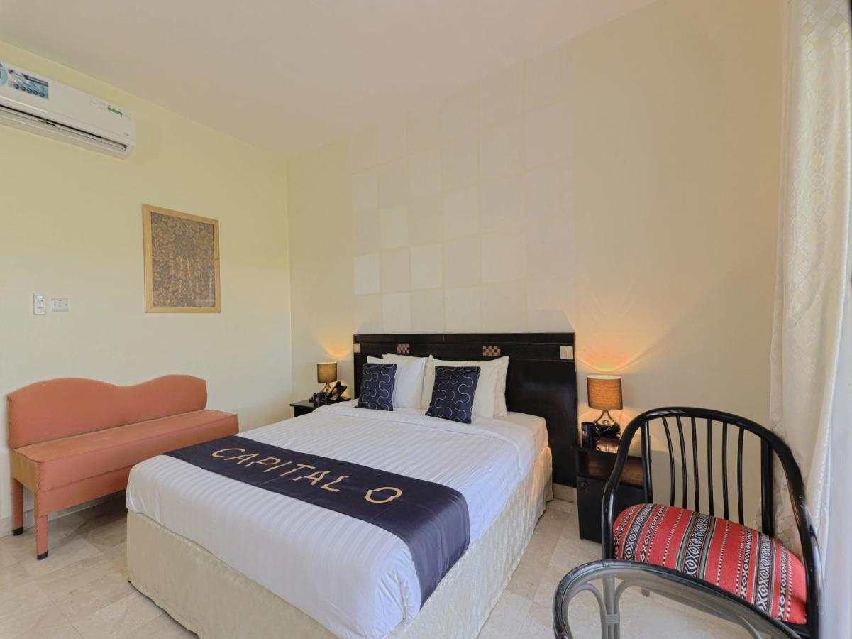 Capital O133 Al Sawadi Beach Resort & Spa 바르카 외부 사진