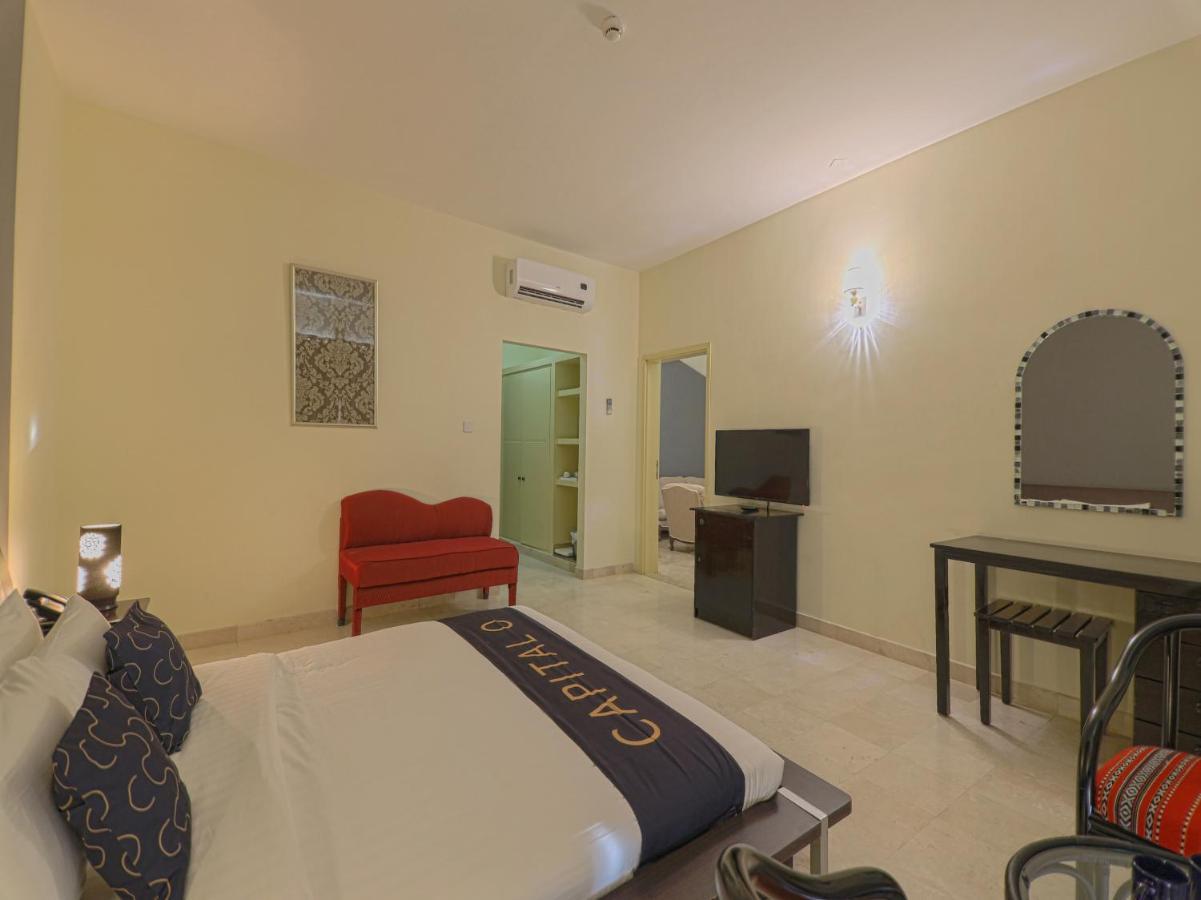 Capital O133 Al Sawadi Beach Resort & Spa 바르카 외부 사진